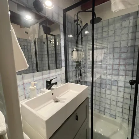Le Di Bsuites بارما