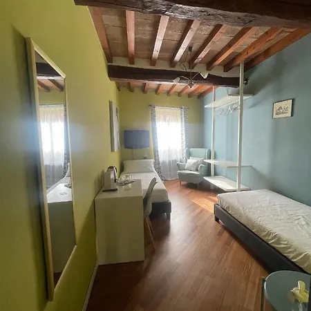 Le Di Bsuites 3* 파르마
