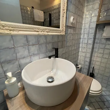 Casa de hóspedes Le Di Bsuites