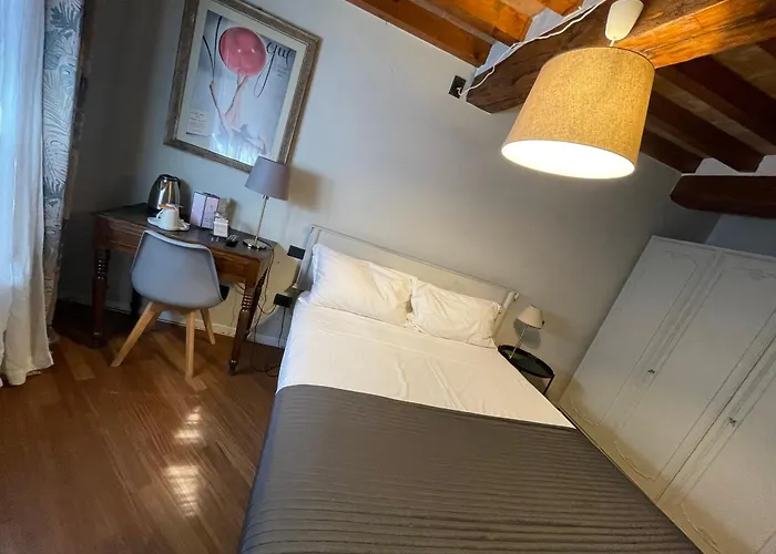 Konukevi Le Di Bsuites Parma